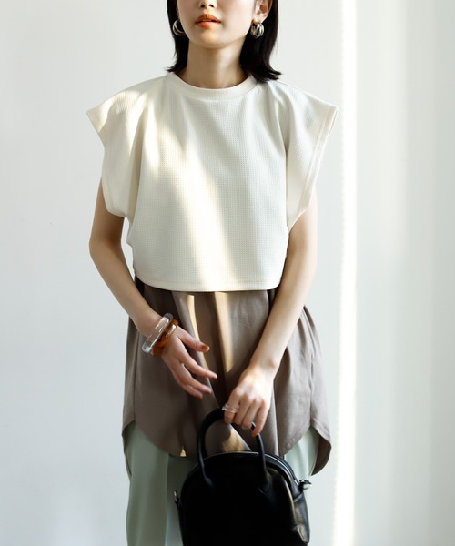 Birthday room（バースデイルーム）の「バックスリット2WAYデザインショート丈カットベスト（ベスト・レディース・ブラック/ベージュ/ライム/アイボリー・FREE）」の21枚目の写真