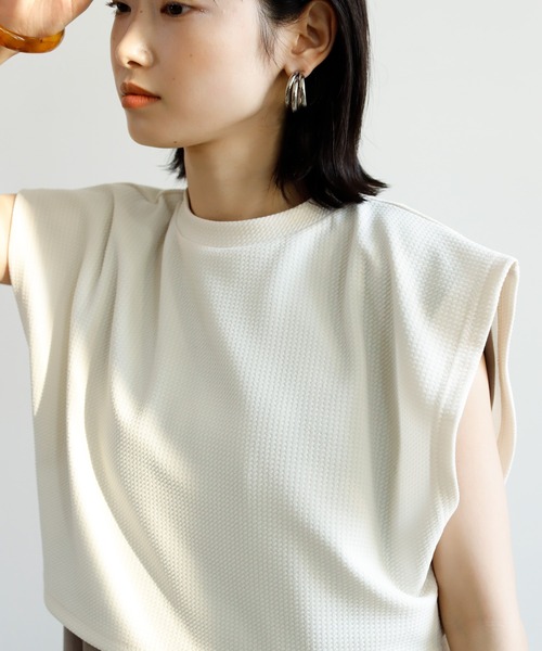 Birthday room（バースデイルーム）の「バックスリット2WAYデザインショート丈カットベスト（ベスト・レディース・ブラック/ベージュ/ライム/アイボリー・FREE）」の20枚目の写真