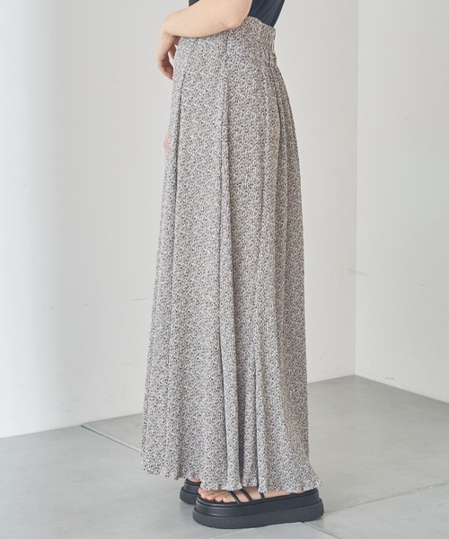 Chico（チコ）の「小花柄ワッシャースカート（スカート・レディース・ホワイト/ブラック/ブルー・FREE）」の21枚目の写真