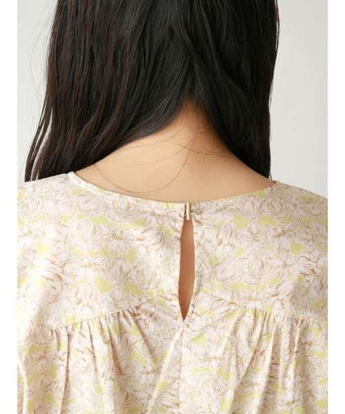 Te chichi(テチチ)の「リバティ柄アソートタックスリーブブラウス(シャツ/ブラウス・レディース・カーキ/イエロー・フリ-)」の7枚目の写真