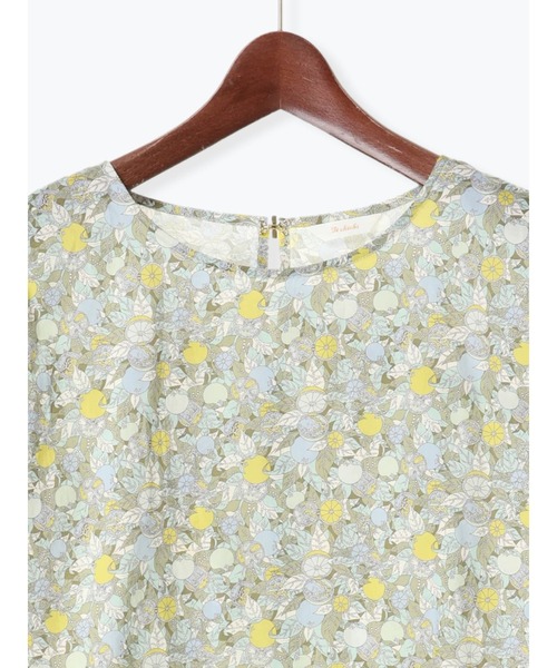 Te chichi(テチチ)の「リバティ柄アソートタックスリーブブラウス(シャツ/ブラウス・レディース・カーキ/イエロー・フリ-)」の17枚目の写真