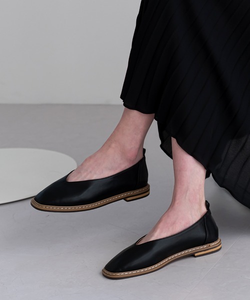 UNE MANSION（ユヌマンション）の「ベーシック デイリー フラットシューズ（パンプス・レディース・ベージュ/イエロー/ブラック・23.0cm/24.0cm/25.0cm）」の8枚目の写真