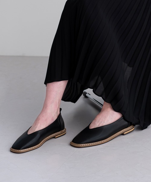 UNE MANSION（ユヌマンション）の「ベーシック デイリー フラットシューズ（パンプス・レディース・ベージュ/イエロー/ブラック・23.0cm/24.0cm/25.0cm）」の9枚目の写真