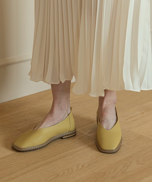 UNE MANSION（ユヌマンション）の「ベーシック デイリー フラットシューズ（パンプス・レディース・ベージュ/イエロー/ブラック・23.0cm/24.0cm/25.0cm）」の13枚目の写真