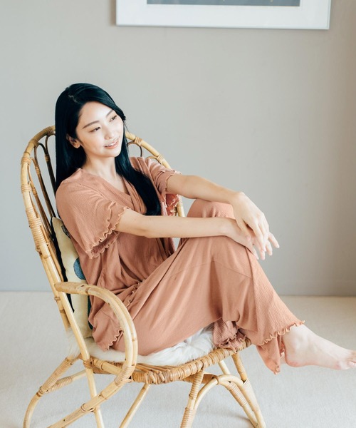 fran de lingerie（フランデランジェリー）の「bumpyプルオーバー・パンツ上下セット（ルームウェア/パジャマ・レディース・ブラウン/セージグリーン/ダークグレー・M-L）」の7枚目の写真