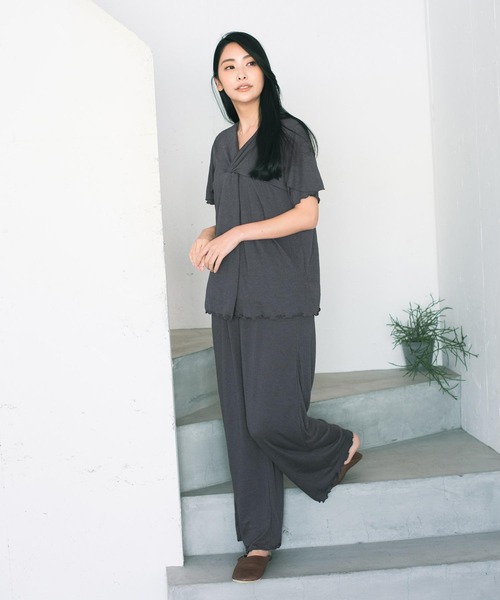 fran de lingerie（フランデランジェリー）の「bumpyプルオーバー・パンツ上下セット（ルームウェア/パジャマ・レディース・ブラウン/セージグリーン/ダークグレー・M-L）」の9枚目の写真