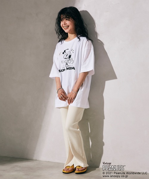 JOURNAL STANDARD relume（ジャーナルスタンダード　レリューム）の「【PEANUTS×SPORTS WEAR by relume】スヌーピーTシャツ（Tシャツ/カットソー・メンズ・ホワイト/ブラック/スミクロ/ベージュ・MEDIUM/LARGE/X-LARGE）」の13枚目の写真