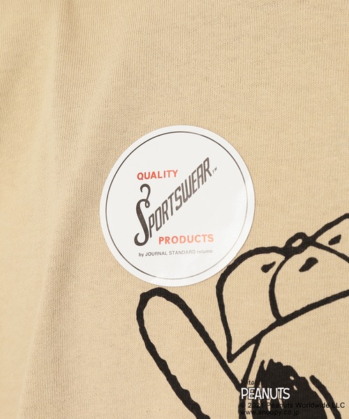JOURNAL STANDARD relume（ジャーナルスタンダード　レリューム）の「【PEANUTS×SPORTS WEAR by relume】スヌーピーTシャツ（Tシャツ/カットソー・メンズ・ホワイト/ブラック/スミクロ/ベージュ・MEDIUM/LARGE/X-LARGE）」の8枚目の写真