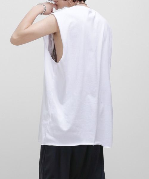 minsobi（ミンソビ）の「ロングタンクトップ ルーズシルエット（Tシャツ/カットソー・メンズ・ホワイト/ブラック・FREE）」の5枚目の写真