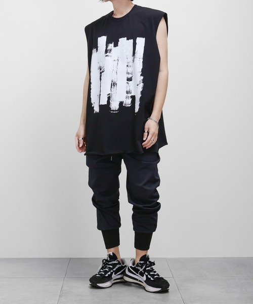 minsobi（ミンソビ）の「ロングタンクトップ ルーズシルエット（Tシャツ/カットソー・メンズ・ホワイト/ブラック・FREE）」の10枚目の写真