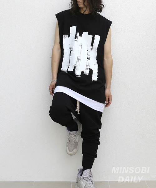 minsobi（ミンソビ）の「ロングタンクトップ ルーズシルエット（Tシャツ/カットソー・メンズ・ホワイト/ブラック・FREE）」の20枚目の写真