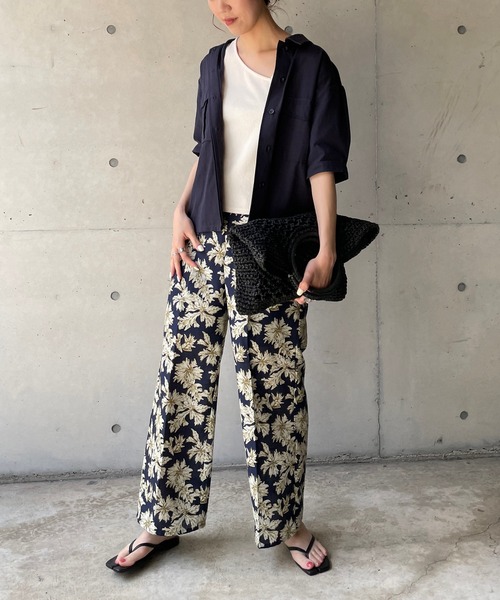 CAPRICIEUX LE'MAGE（カプリシューレマージュ）の「バックタックパフシャツ（シャツ/ブラウス・レディース・ネイビー/カーキ・FREE）」の10枚目の写真