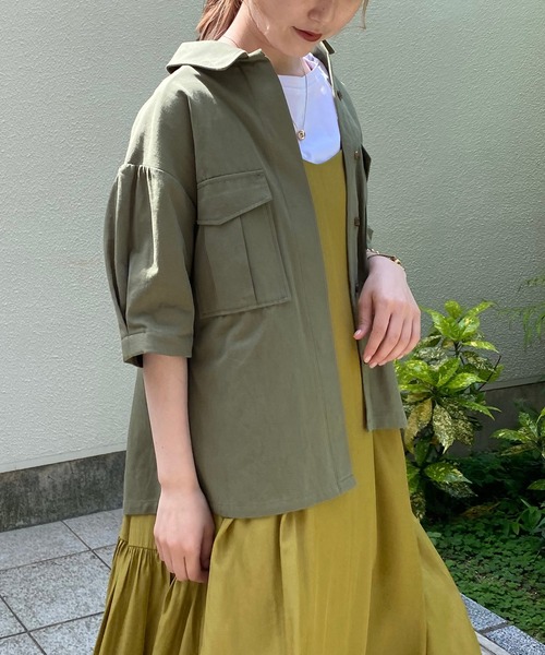 CAPRICIEUX LE'MAGE（カプリシューレマージュ）の「バックタックパフシャツ（シャツ/ブラウス・レディース・ネイビー/カーキ・FREE）」の19枚目の写真