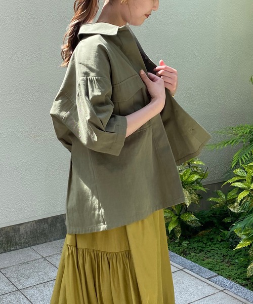 CAPRICIEUX LE'MAGE（カプリシューレマージュ）の「バックタックパフシャツ（シャツ/ブラウス・レディース・ネイビー/カーキ・FREE）」の14枚目の写真