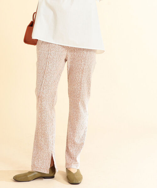 Ray BEAMS（レイビームス）の「Ray BEAMS / カット ジャカード スリット パンツ（その他パンツ・レディース・カーキ/グリーン・1/0）」の4枚目の写真