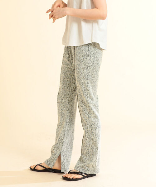 Ray BEAMS（レイビームス）の「Ray BEAMS / カット ジャカード スリット パンツ（その他パンツ・レディース・カーキ/グリーン・1/0）」の10枚目の写真