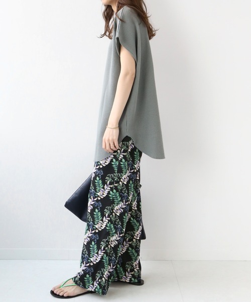 JOURNAL STANDARD relume（ジャーナルスタンダード　レリューム）の「ブラックフローラルイージーパンツ◆（その他パンツ・レディース・パープル/レッド・FREE）」の4枚目の写真