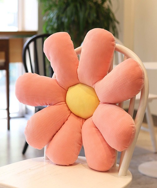 yururira（ユルリラ）の「お花クッション（クッション/クッションカバー・レディース・A/B/C/D/E/F・FREE）」の3枚目の写真