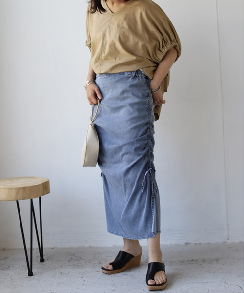 REAL CUBE（リアルキューブ）の「サイドシャーリングデニムペンシルスカート（スカート・レディース・ライトブルー/ネイビー/ダークネイビー・M）」の6枚目の写真