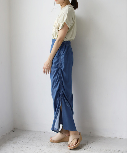 REAL CUBE（リアルキューブ）の「サイドシャーリングデニムペンシルスカート（スカート・レディース・ライトブルー/ネイビー/ダークネイビー・M）」の8枚目の写真