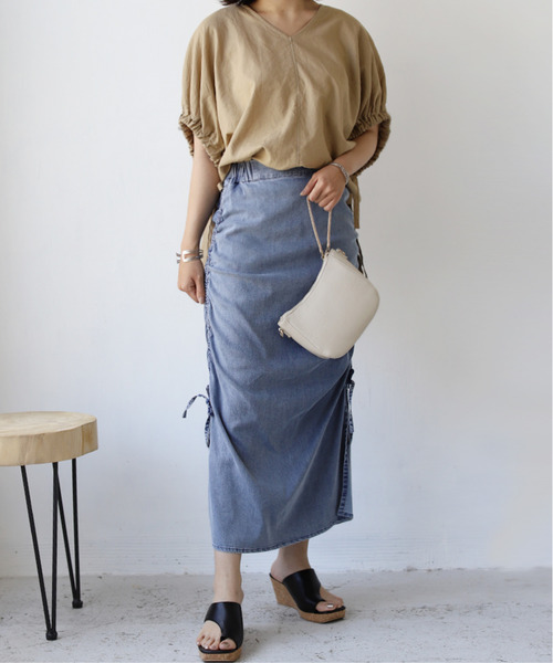 REAL CUBE（リアルキューブ）の「サイドシャーリングデニムペンシルスカート（スカート・レディース・ライトブルー/ネイビー/ダークネイビー・M）」の4枚目の写真