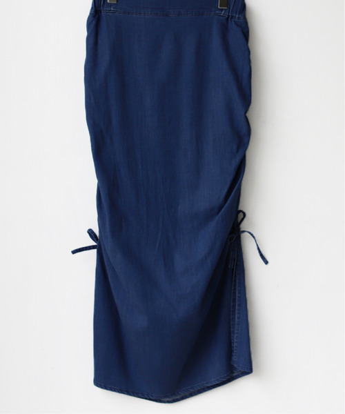 REAL CUBE（リアルキューブ）の「サイドシャーリングデニムペンシルスカート（スカート・レディース・ライトブルー/ネイビー/ダークネイビー・M）」の11枚目の写真