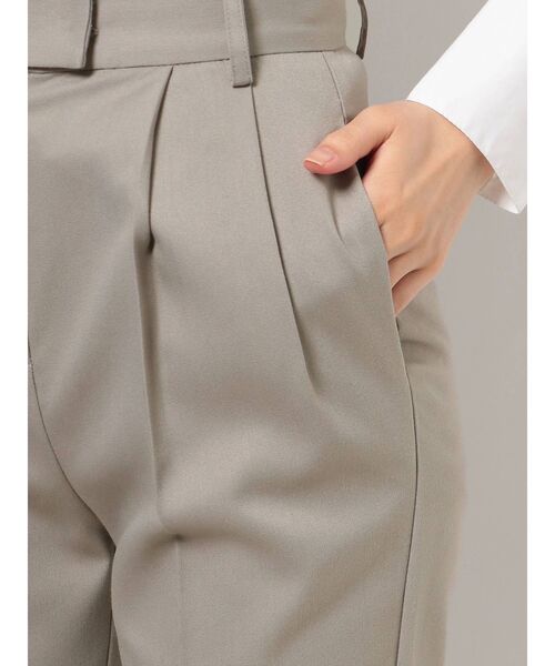 dazzlin（ダズリン）の「セミフレアタックパンツ（その他パンツ・レディース・ブラウン/グレー/アイボリー・SMALL/MEDIUM）」の7枚目の写真