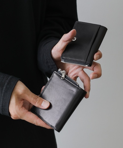 ATTACHMENT（アタッチメント）の「CALF LEATHER MINI WALLET