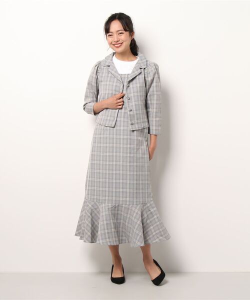 Allamanda(アラマンダ)の「肩リボンキャミワンピース×シャツジャケット(ワンピース・レディース・グレー系8/ベージュ系4/その他11・M)」の1枚目の写真