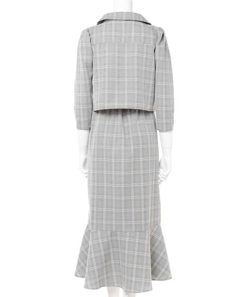 Allamanda(アラマンダ)の「肩リボンキャミワンピース×シャツジャケット(ワンピース・レディース・グレー系8/ベージュ系4/その他11・M)」の4枚目の写真