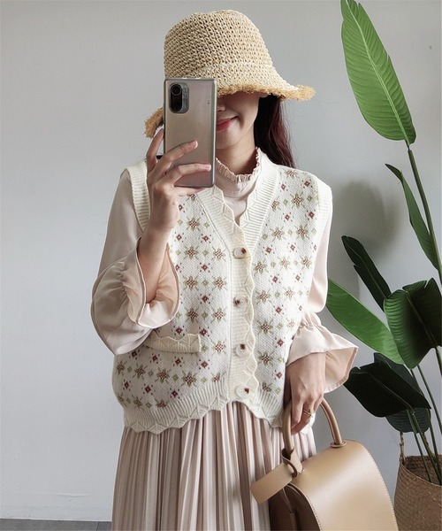 MAISON DE THERESE（メゾン ド テレーズ）の「ボタン開きニットベスト（ベスト・レディース・A/B/C・FREE）」の11枚目の写真