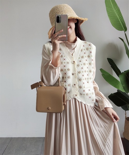 MAISON DE THERESE（メゾン ド テレーズ）の「ボタン開きニットベスト（ベスト・レディース・A/B/C・FREE）」の12枚目の写真