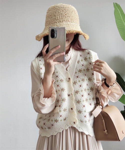 MAISON DE THERESE（メゾン ド テレーズ）の「ボタン開きニットベスト（ベスト・レディース・A/B/C・FREE）」の17枚目の写真