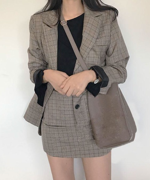 meJane（ミージェーン）の「【セットアップ】チェック柄テーラードジャケット+ベーシックミニスカート２点セット【ZOZOTOWN限定】（セットアップ・レディース・グレー/ブラウン・S/M）」の7枚目の写真