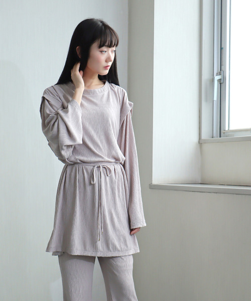 VENCEEXCHANGE（ヴァンスエクスチェンジ）の「プリーツトップス（シャツ/ブラウス・レディース・ライトグレー/チャコールグレー/オフホワイト・M）」の3枚目の写真