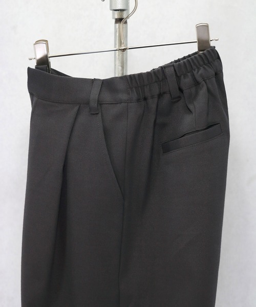 INTERPLAY（インタープレイ）の「【INTERPLAY】 1タックワイドパンツ（スラックス・メンズ・ブラウン/ライトグリーン/ダークグレー・FREE）」の11枚目の写真