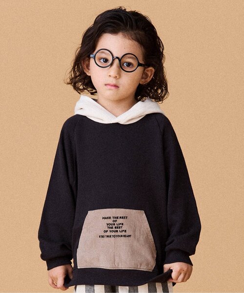 BREEZE（ブリーズ）の「カラーリンクフーディー（パーカー・キッズ・レインボー/オフホワイト/ブラック/ワインレッド・100/150/110/140/130/120/90）」の3枚目の写真