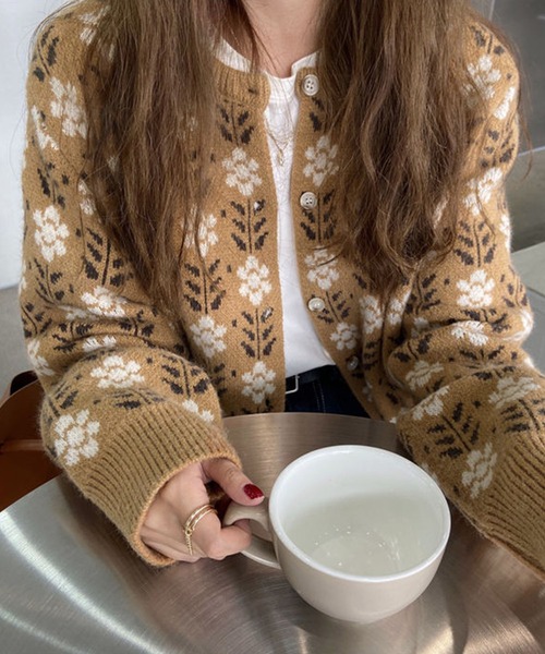 me+em select（ミームセレクト）の「花柄ジャガードニットカーディガン（カーディガン/ボレロ・レディース・ブラック/ベージュ/ブラウン・FREE）」の8枚目の写真