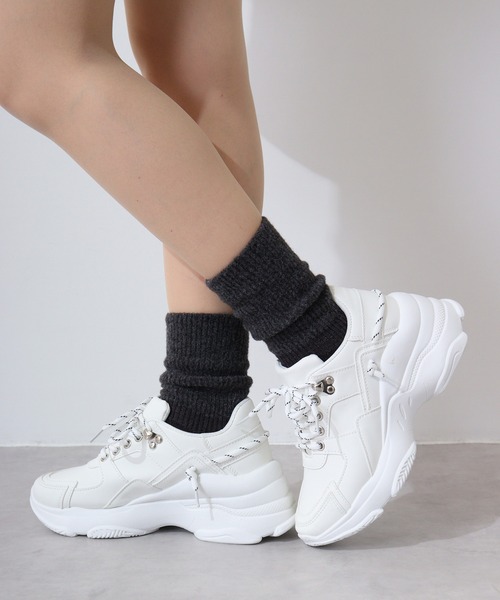 LOVEHUNTER（ラブハンター）の「LOVEHUNTER 軽量 厚底ダッドスニーカー（スニーカー・レディース・ブラック×ホワイト/キャメル/ホワイト/ブラック系その他/ブラック系その他2/ホワイト系その他/ブラック系その他3/ベージュ/ホワイト系その他2/ブラック/ブラック系その他6/ホワイト系その他5/ブラック系その他4/ブラック系その他5/ホワイト系その他4/ホワイト系その他3/ブラック系その他7/ベージュ系その他/ホワイト系その他6/ホワイト系その他7/その他/その他1・L/LL/S/M/3L/4L）」の3枚目の写真