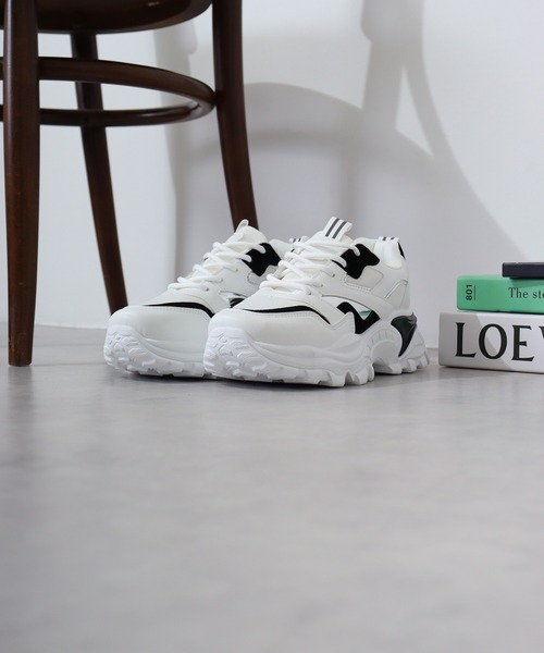 LOVEHUNTER（ラブハンター）の「LOVEHUNTER 軽量 厚底ダッドスニーカー（スニーカー・レディース・ブラック×ホワイト/キャメル/ホワイト/ブラック系その他/ブラック系その他2/ホワイト系その他/ブラック系その他3/ベージュ/ホワイト系その他2/ブラック/ブラック系その他6/ホワイト系その他5/ブラック系その他4/ブラック系その他5/ホワイト系その他4/ホワイト系その他3/ブラック系その他7/ベージュ系その他/ホワイト系その他6/ホワイト系その他7/その他/その他1・L/LL/S/M/3L/4L）」の6枚目の写真