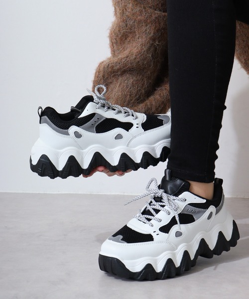 LOVEHUNTER（ラブハンター）の「LOVEHUNTER 軽量 厚底ダッドスニーカー（スニーカー・レディース・ブラック×ホワイト/キャメル/ホワイト/ブラック系その他/ブラック系その他2/ホワイト系その他/ブラック系その他3/ベージュ/ホワイト系その他2/ブラック/ブラック系その他6/ホワイト系その他5/ブラック系その他4/ブラック系その他5/ホワイト系その他4/ホワイト系その他3/ブラック系その他7/ベージュ系その他/ホワイト系その他6/ホワイト系その他7/その他/その他1・L/LL/S/M/3L/4L）」の21枚目の写真