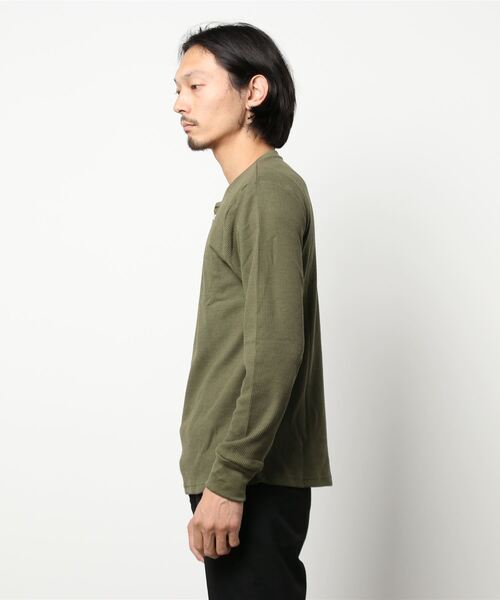 Bling Leads（ブリングリーズ）の「Bling leads/ワッフルヘンリーネックT（Tシャツ/カットソー・メンズ・ホワイト/ブラック/ベージュ/ネイビー/グレー/カーキ/ライトピンク・MEDIUM/X-LARGE/LARGE）」の8枚目の写真