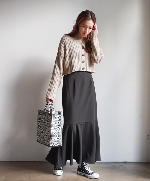 feepur（フェピュール）の「マーメイドスカート（スカート・レディース・チャコールグレー/ブラック/ベージュ/グリーン・SMALL/MEDIUM）」の18枚目の写真