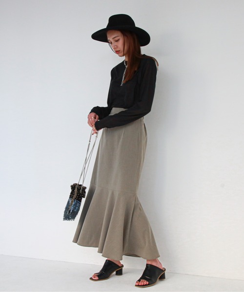 feepur（フェピュール）の「マーメイドスカート（スカート・レディース・チャコールグレー/ブラック/ベージュ/グリーン・SMALL/MEDIUM）」の8枚目の写真