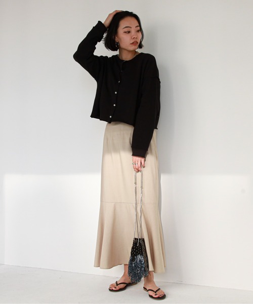 feepur（フェピュール）の「マーメイドスカート（スカート・レディース・チャコールグレー/ブラック/ベージュ/グリーン・SMALL/MEDIUM）」の20枚目の写真