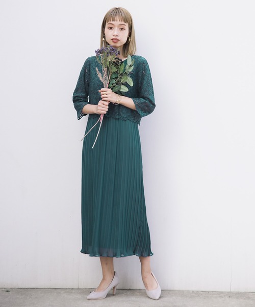 REPLETE(リプリート)の「【20代から70代まで体型や年齢を問わないドレス】レース×プリーツ異素材切り替えデザイン・ウエストゴム6分袖ロング丈ドレス(ドレス・レディース・ライトグレー/ネイビー/ブルー/ライトグリーン・9号)」の1枚目の写真