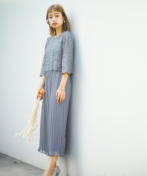 REPLETE(リプリート)の「【20代から70代まで体型や年齢を問わないドレス】レース×プリーツ異素材切り替えデザイン・ウエストゴム6分袖ロング丈ドレス(ドレス・レディース・ライトグレー/ネイビー/ブルー/ライトグリーン・9号)」の2枚目の写真