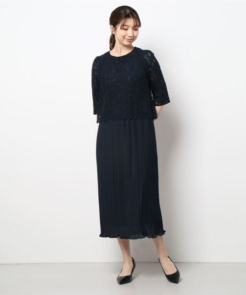REPLETE(リプリート)の「【20代から70代まで体型や年齢を問わないドレス】レース×プリーツ異素材切り替えデザイン・ウエストゴム6分袖ロング丈ドレス(ドレス・レディース・ライトグレー/ネイビー/ブルー/ライトグリーン・9号)」の12枚目の写真