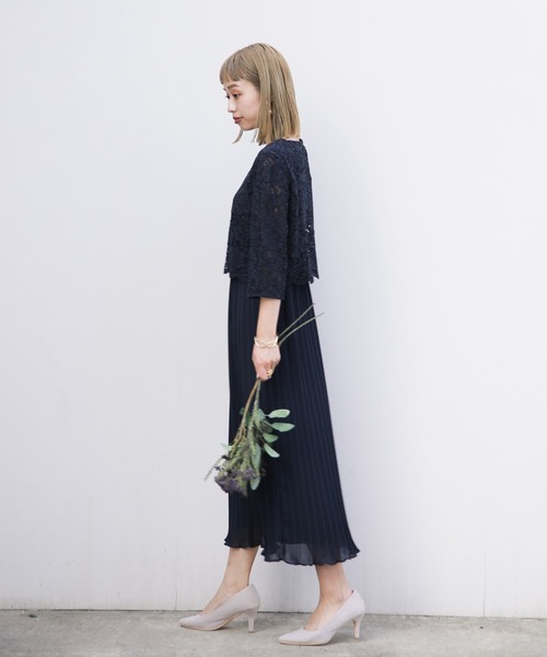 REPLETE(リプリート)の「【20代から70代まで体型や年齢を問わないドレス】レース×プリーツ異素材切り替えデザイン・ウエストゴム6分袖ロング丈ドレス(ドレス・レディース・ライトグレー/ネイビー/ブルー/ライトグリーン・9号)」の18枚目の写真