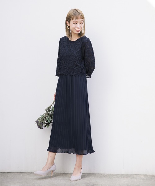 REPLETE(リプリート)の「【20代から70代まで体型や年齢を問わないドレス】レース×プリーツ異素材切り替えデザイン・ウエストゴム6分袖ロング丈ドレス(ドレス・レディース・ライトグレー/ネイビー/ブルー/ライトグリーン・9号)」の15枚目の写真